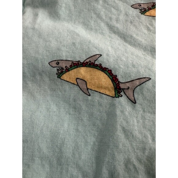 FifthSun 100% Cotton Men's Size Medium Novelty Button Up Shirt Shark Taco Surfer - Picture 7 of 9